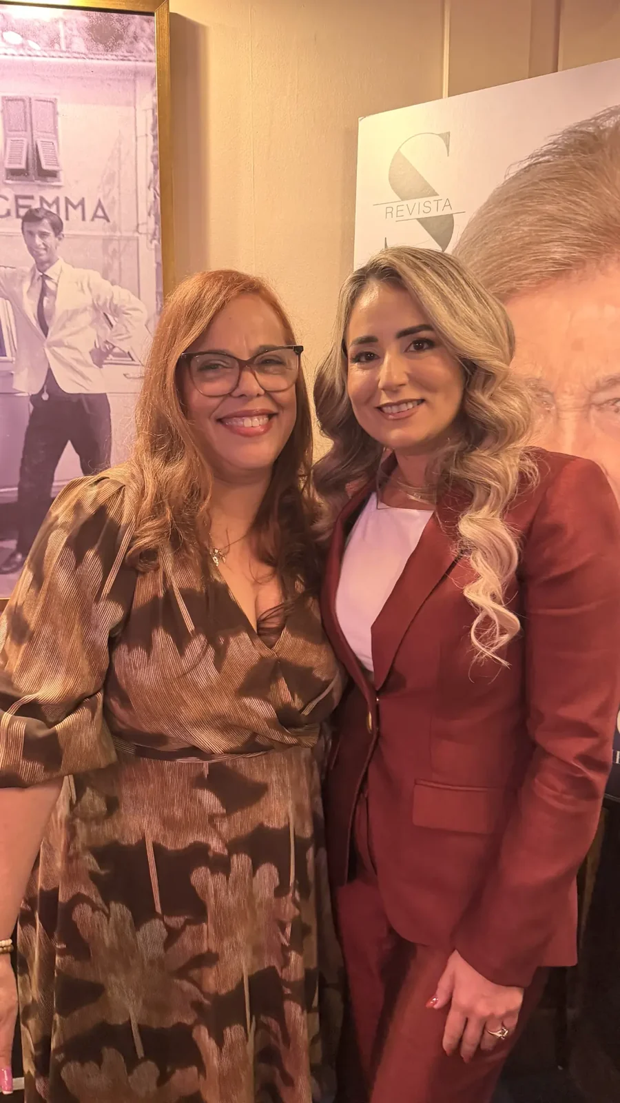 Lisbet Rodríguez with Iliana Labastida, executive director of Diario Las Américas, at the El Poder de los Hispanos event